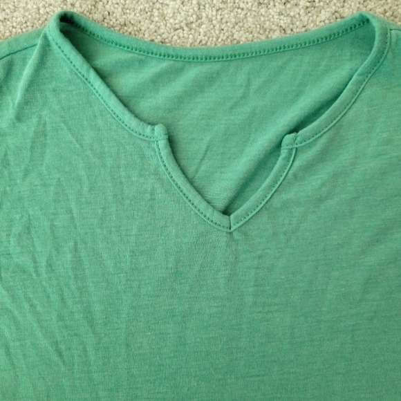 ✨EMERY ROSE Notched Neckline Petal Sleeve Tee✨ - Picture 2 of 4